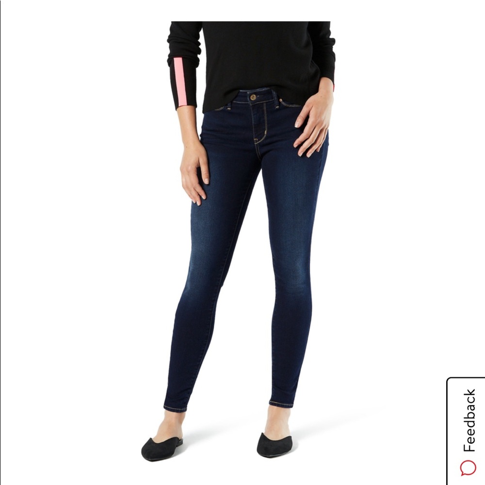 Dark wash Signature skinny jeans by Levi Strauss